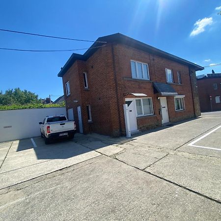 1-C Superbe Appartement Tres Calme Et Bien Decore Charleroi Eksteriør bilde