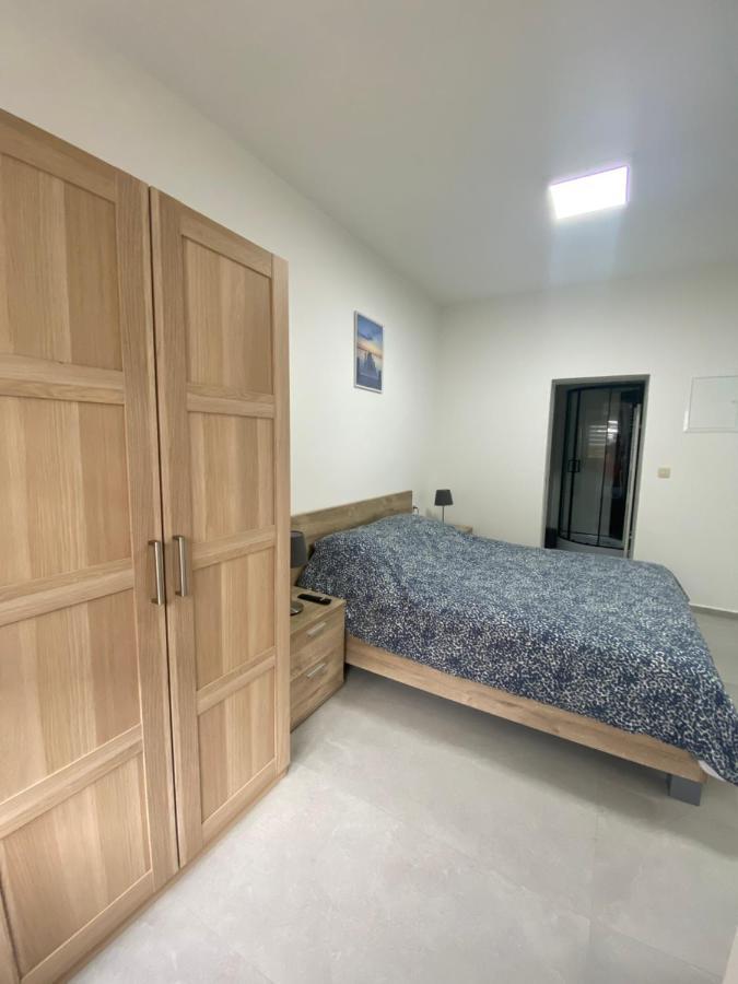 1-C Superbe Appartement Tres Calme Et Bien Decore Charleroi Eksteriør bilde