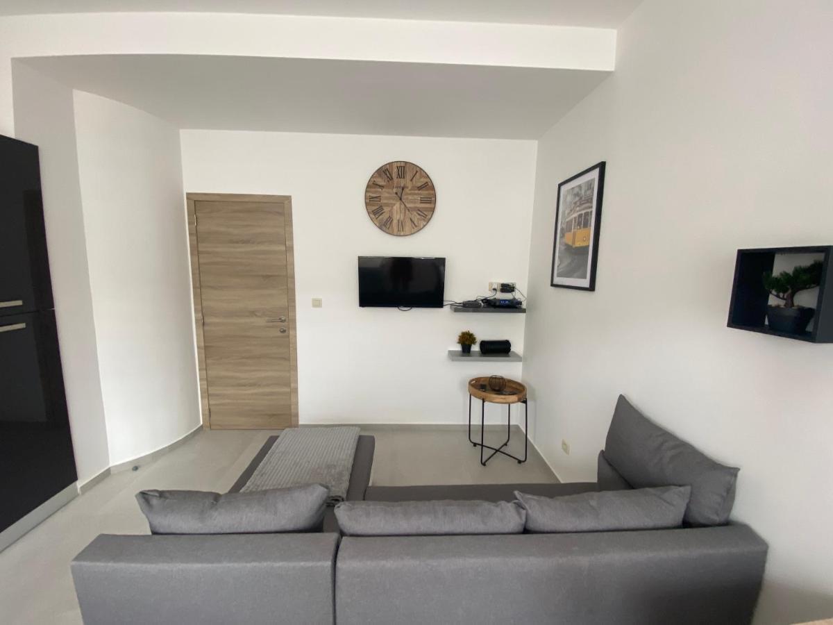1-C Superbe Appartement Tres Calme Et Bien Decore Charleroi Eksteriør bilde