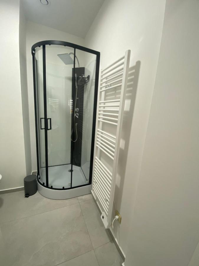 1-C Superbe Appartement Tres Calme Et Bien Decore Charleroi Eksteriør bilde