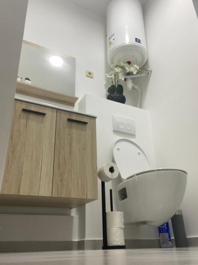1-C Superbe Appartement Tres Calme Et Bien Decore Charleroi Eksteriør bilde